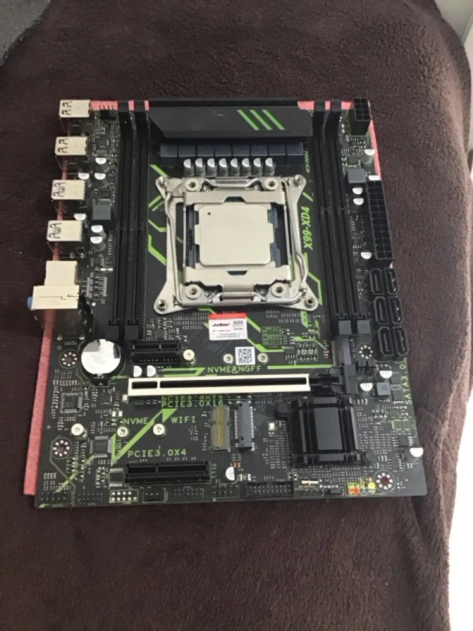 KIT CPU XEON e JIESHUO X99 NUNCA USADO 