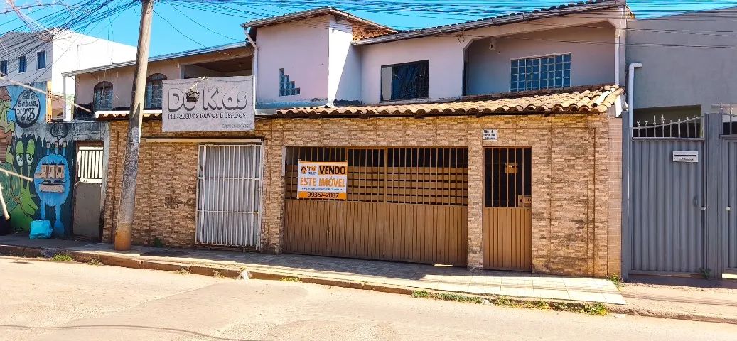 SOBRADO PARA INVESTIR OU MORAR