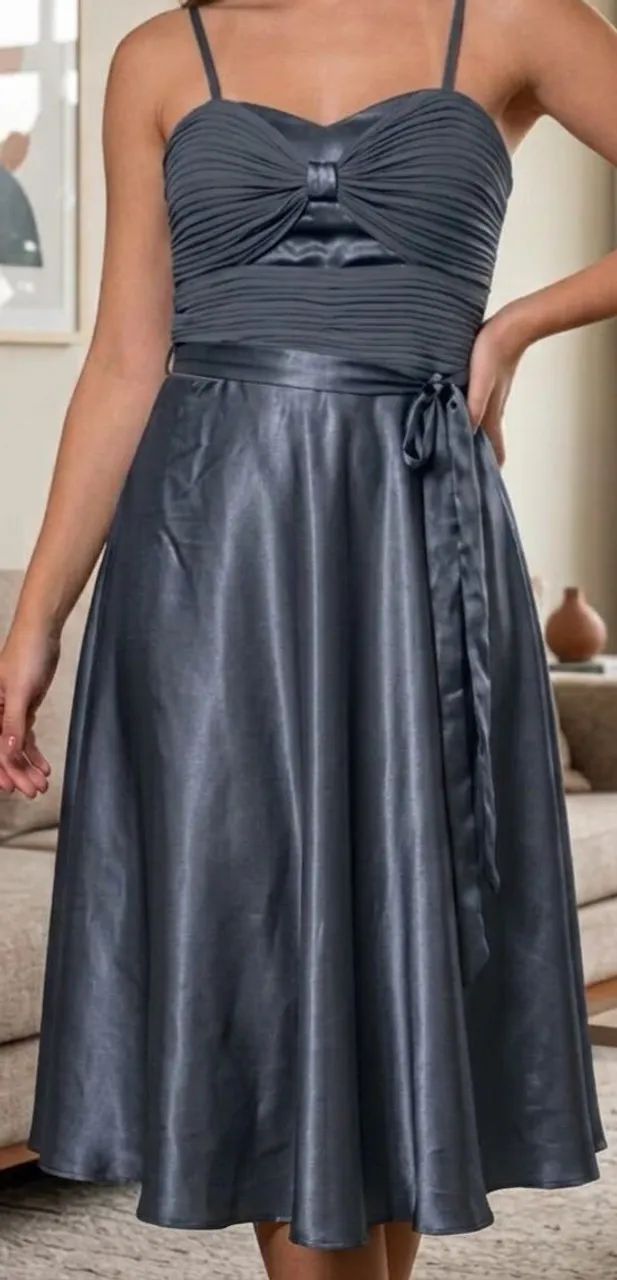 Vestido cinza chumbo 
