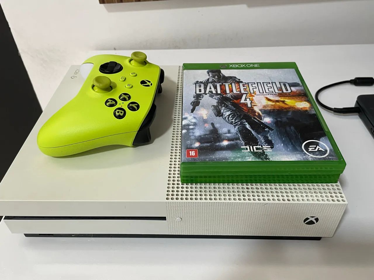 XBOX ONE S 1TB - Foto 4