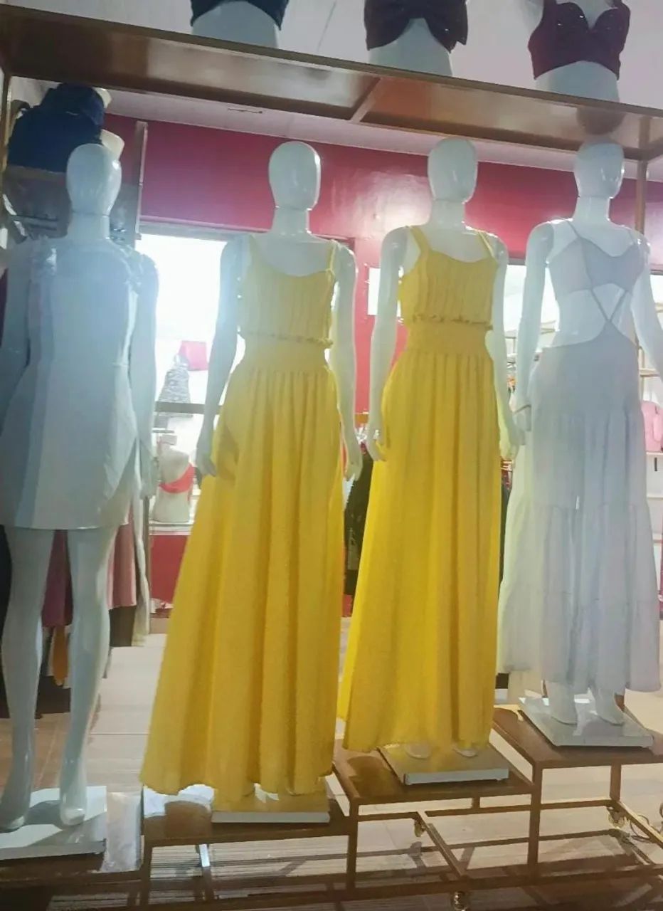 vendo duas vitrines com os manequins  - Foto 5