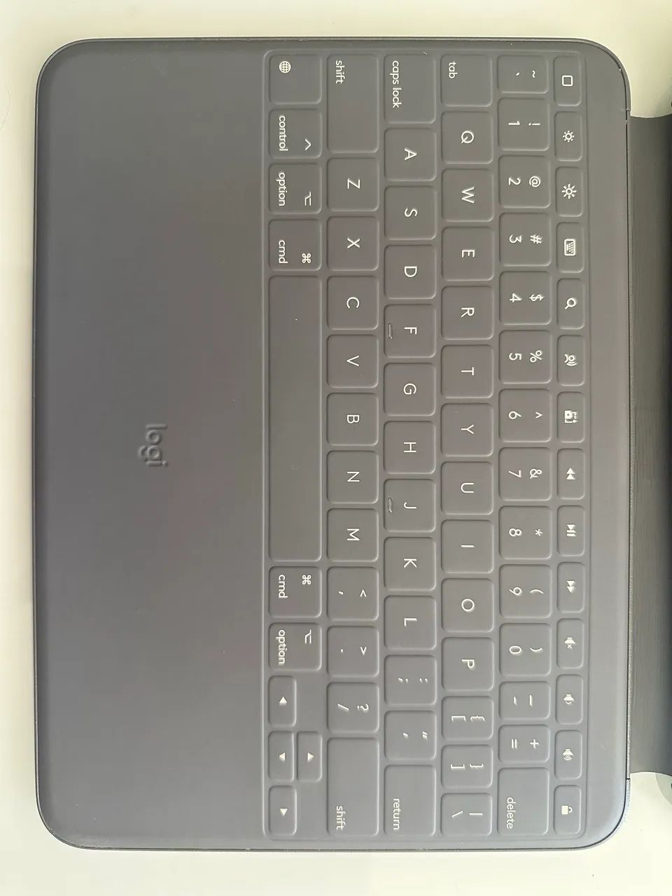 Capa Teclado Logitech para iPad 10ª e 11ª A16 - Grafite - Foto 2