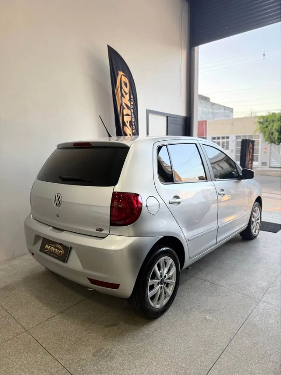 Volkswagen Fox 1.0 MI Total Flex 8V 5P 2011 - Foto 5