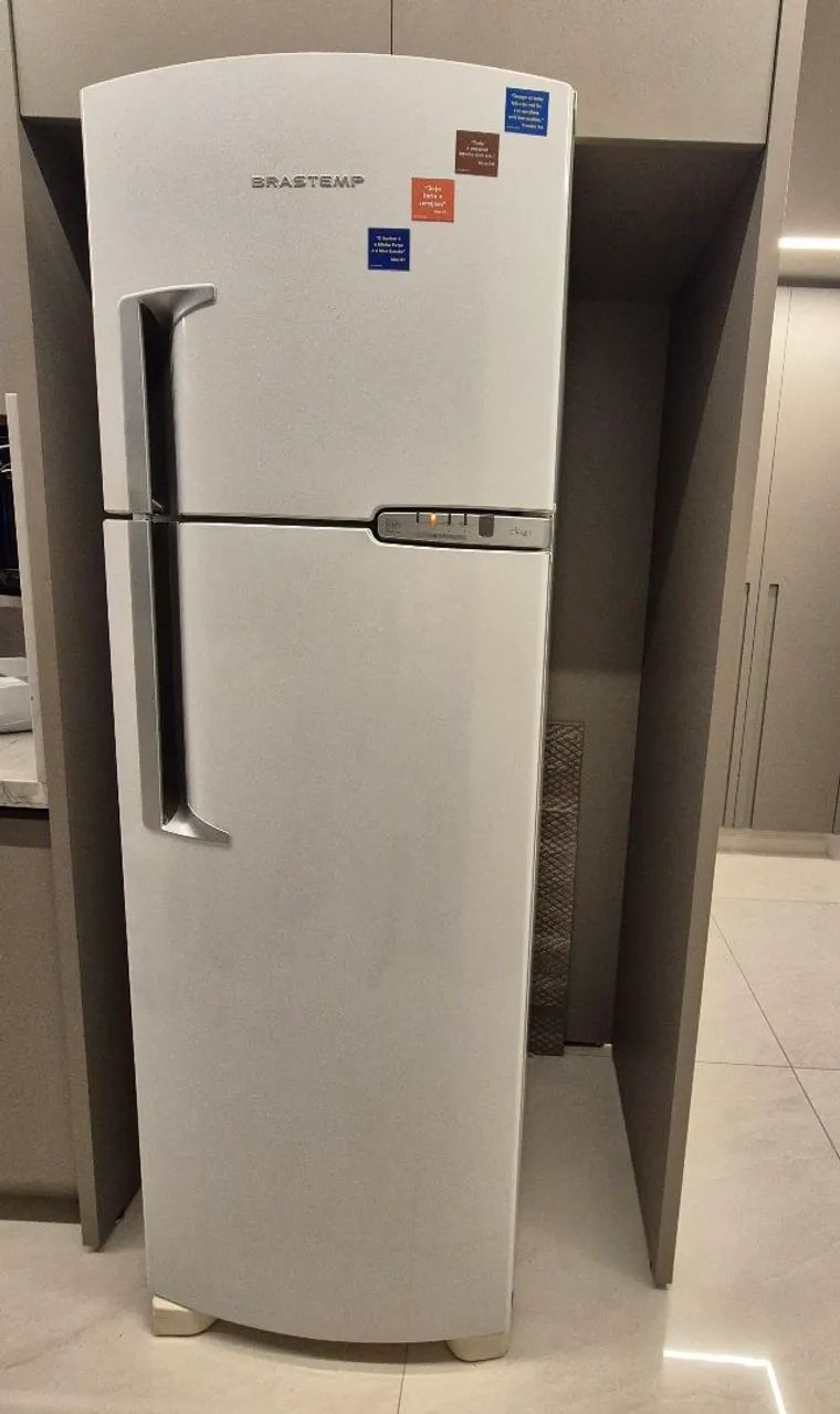Geladeira Brastemp Frost Free branca 375 l 220 v