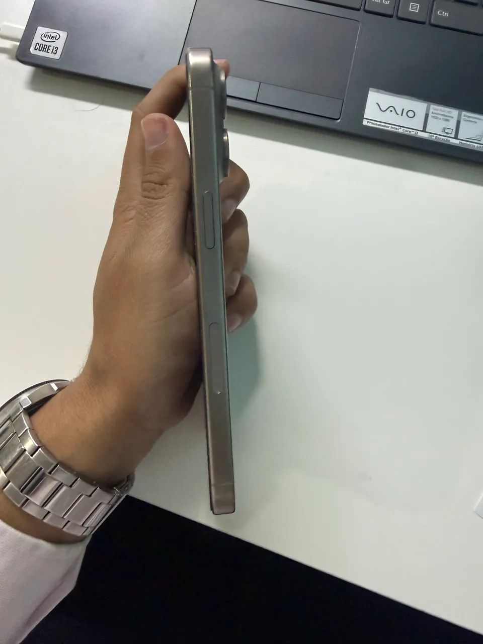 iPhone 15 Pro Max - Foto 2