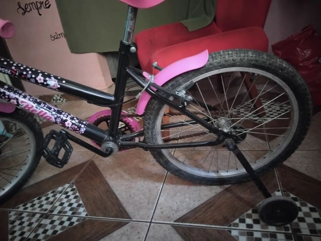 Bicicleta  infantil de menina - Foto 4