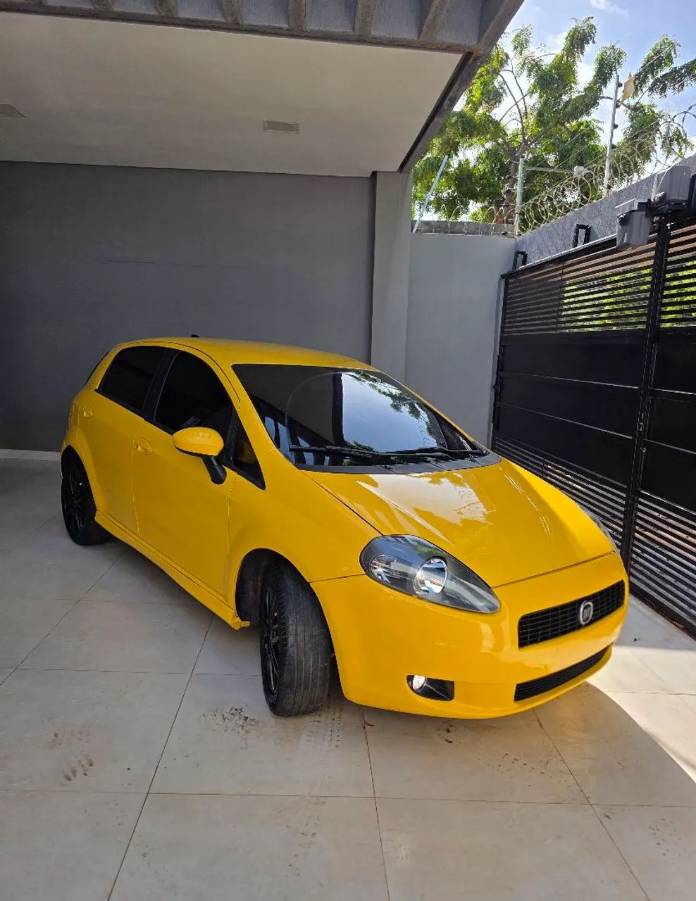 Fiat Punto Punto Sporting 1.8 Flex 8V/16V 5p 2011