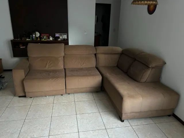 Sofá em L Retrátil e Reclinável - 650
