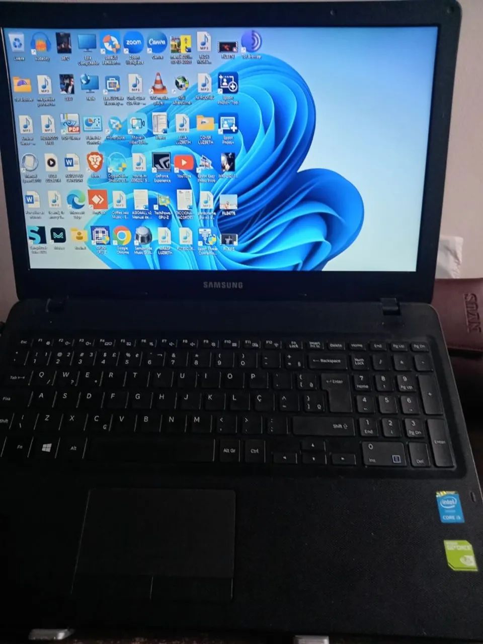 Notebook Samsung np300e5k i5  - Foto 3