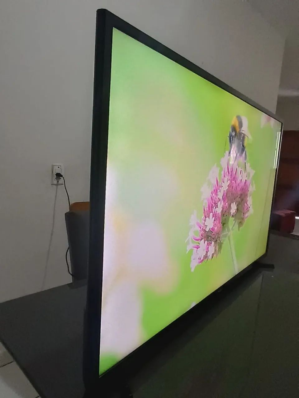 Tv Samsung 43 Tizen com controle  - Foto 2