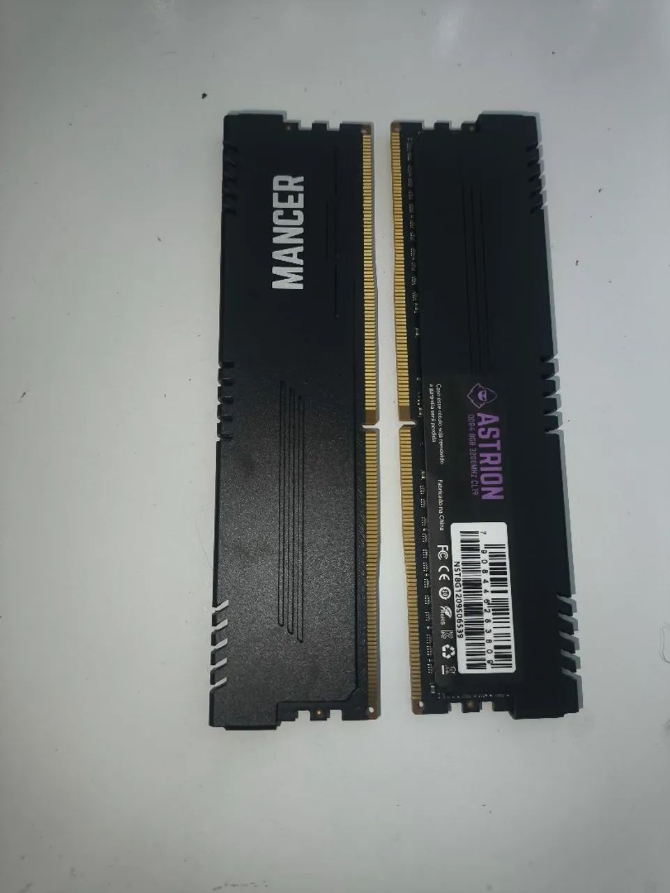 2 memória Ram Mancer de 8Gb cada