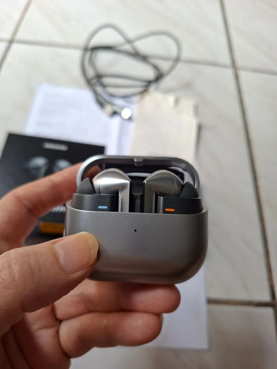 Galaxy Buds 3 Pro garantia até 2 de maio de 2027 e em estado impecável. - Foto 4