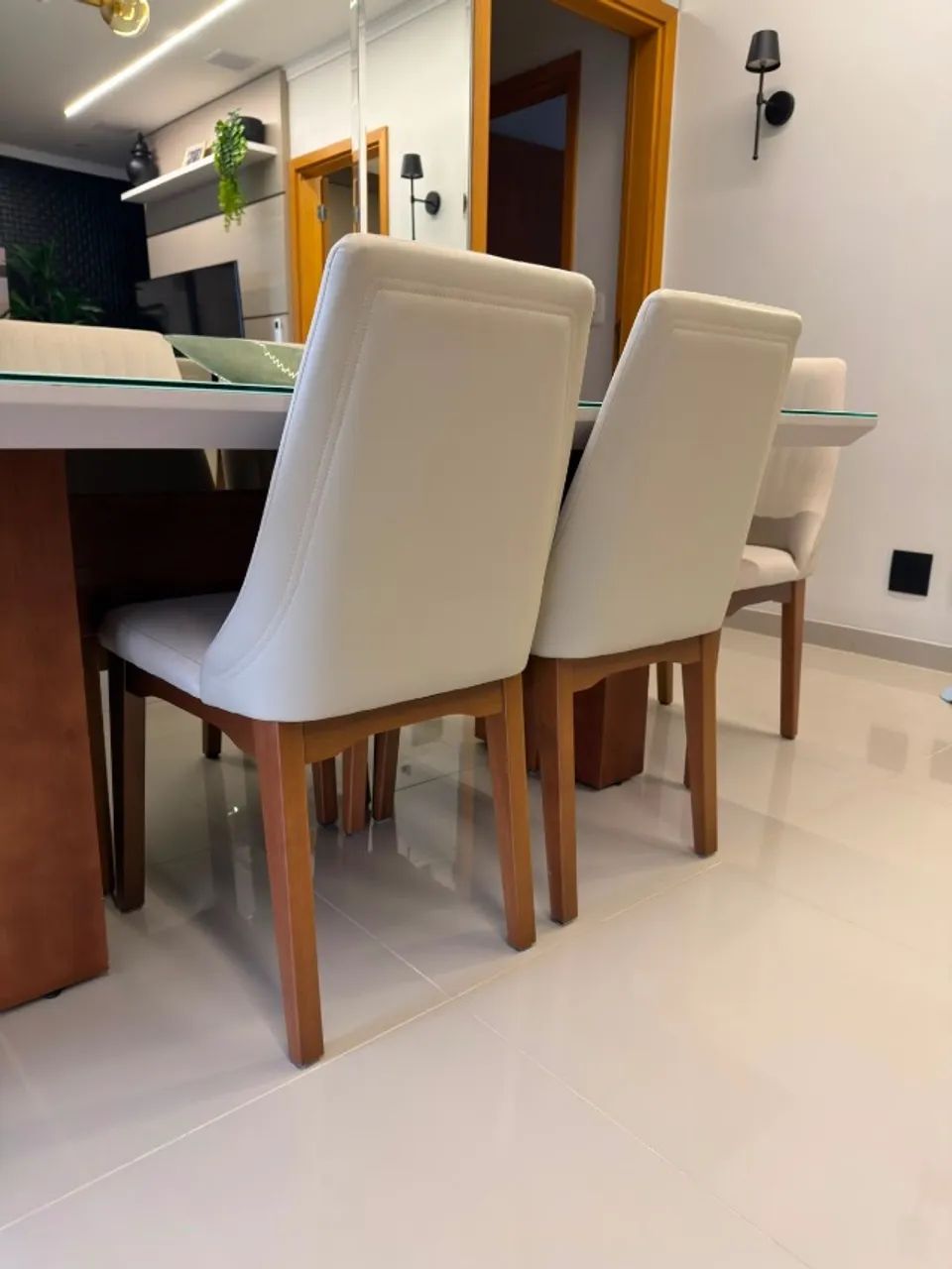 Mesa de jantar 6 lugares com vidro blindex fendi com 6 cadeiras  - Foto 3
