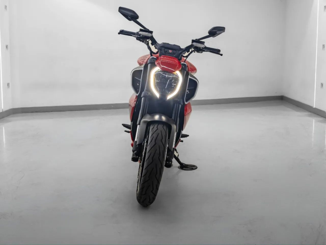 Ducati Diavel v4 2024 - Foto 2