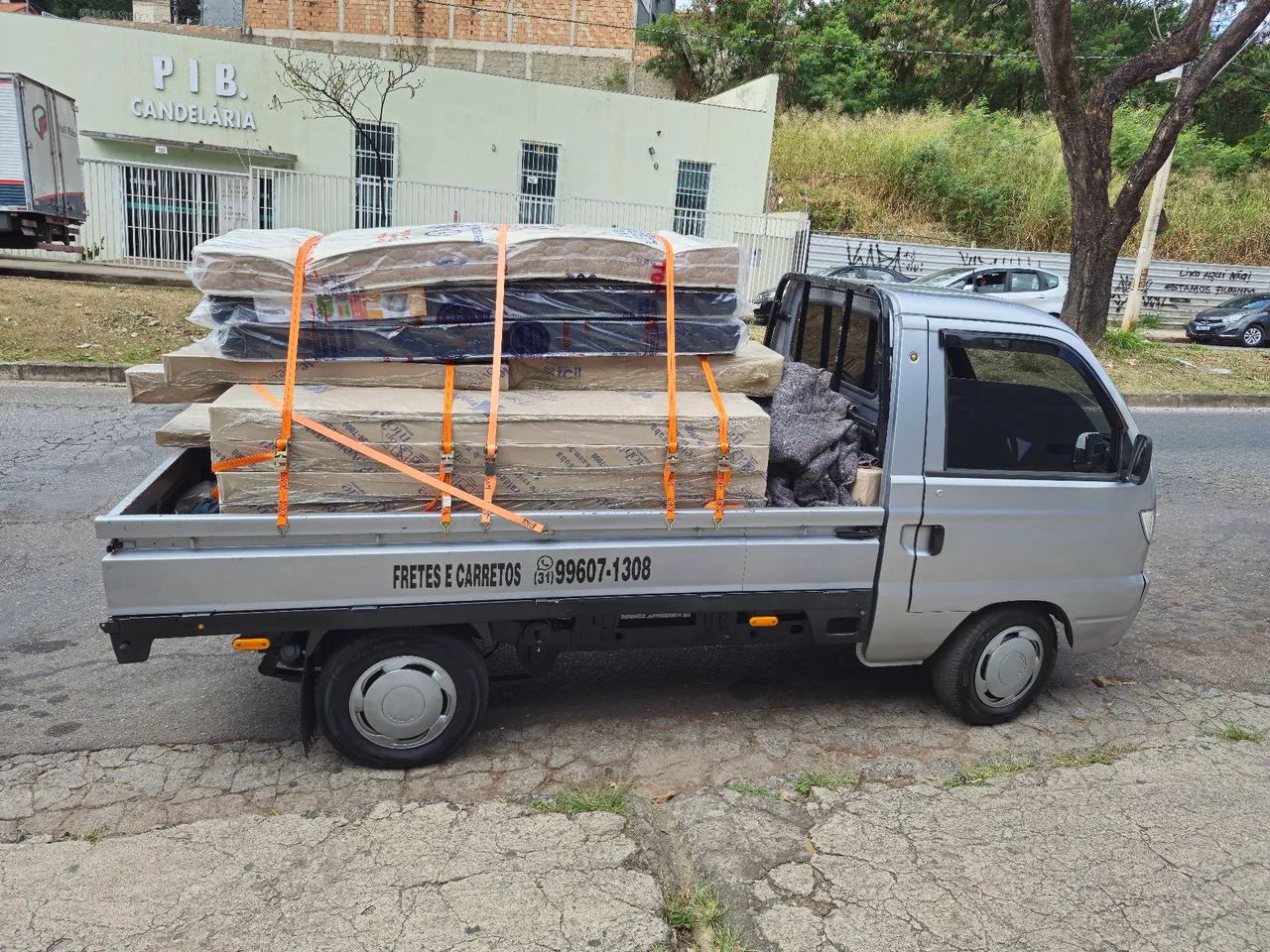 Carreto frete pequena mudança 
