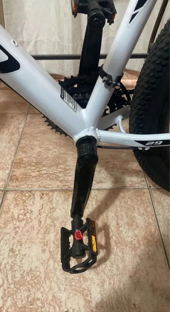 Vendo bicicleta usada uma vez