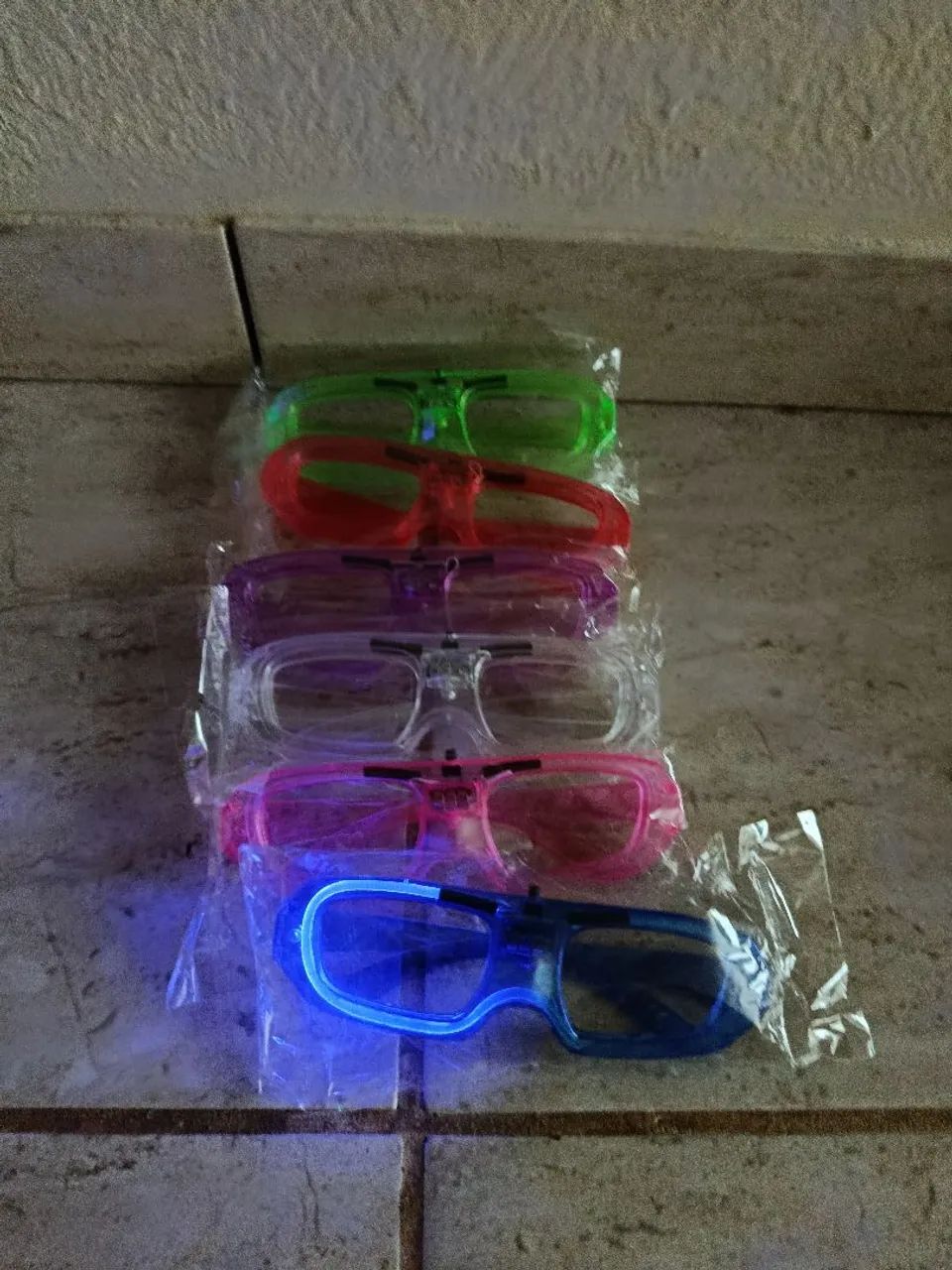 *Bastões, óculos e pulseiras led - neon, a unidade * - Foto 2