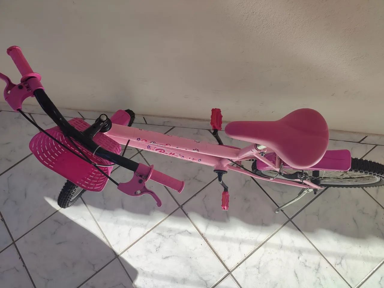 Bicicleta infantil aro 20 - Foto 4
