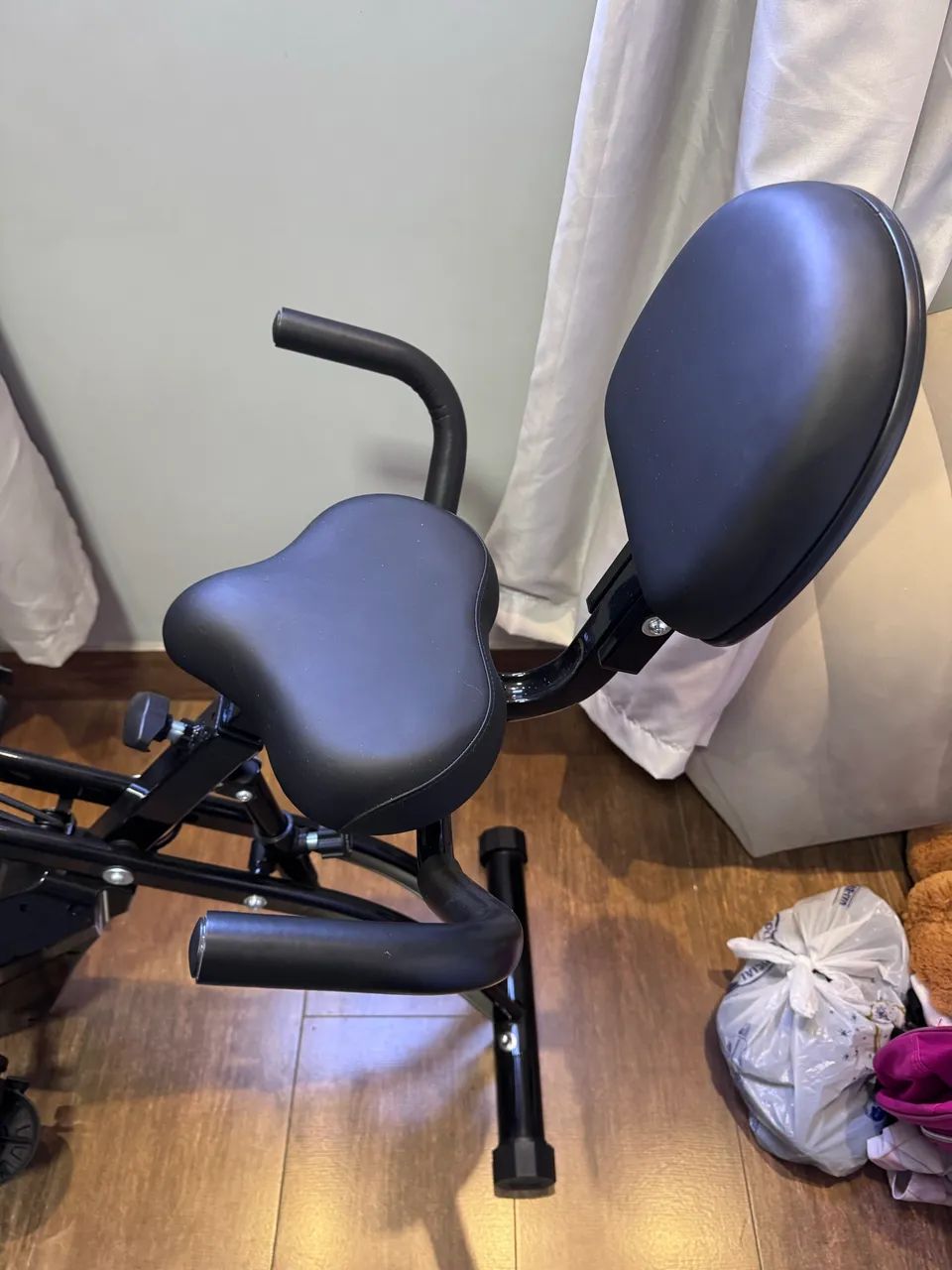 Bicicleta Ergométrica Vertical Dobrável - Foto 3