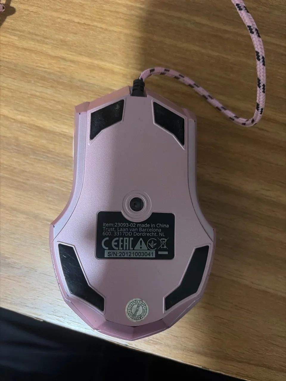 Mouse Trust Gav Gxt 101p Gaming 4800 Dpi em cor rosa - usado  - Foto 2
