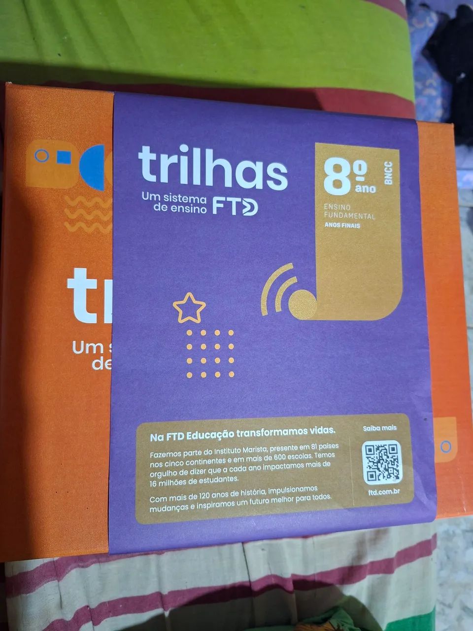 Caixa de livros Trilhas " Um sistema de ensino FTD