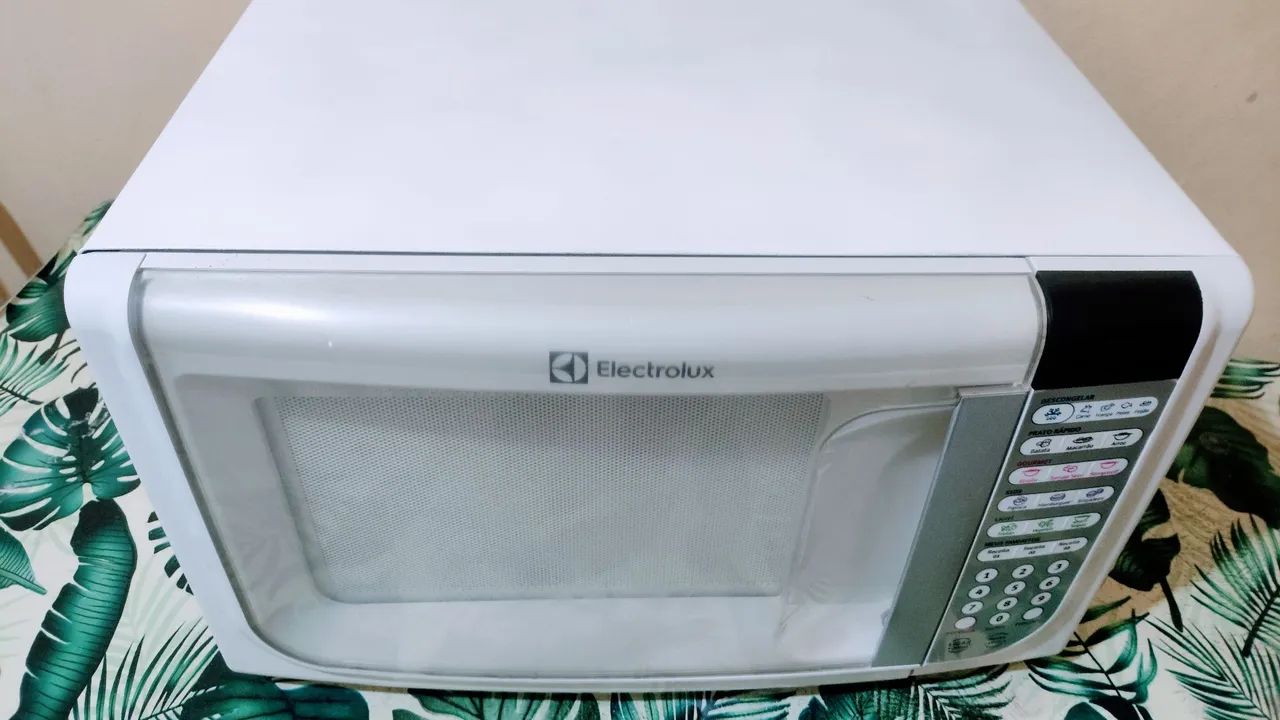 Microondas Electrolux 31 litros funcionando perfeitamente  - Foto 4