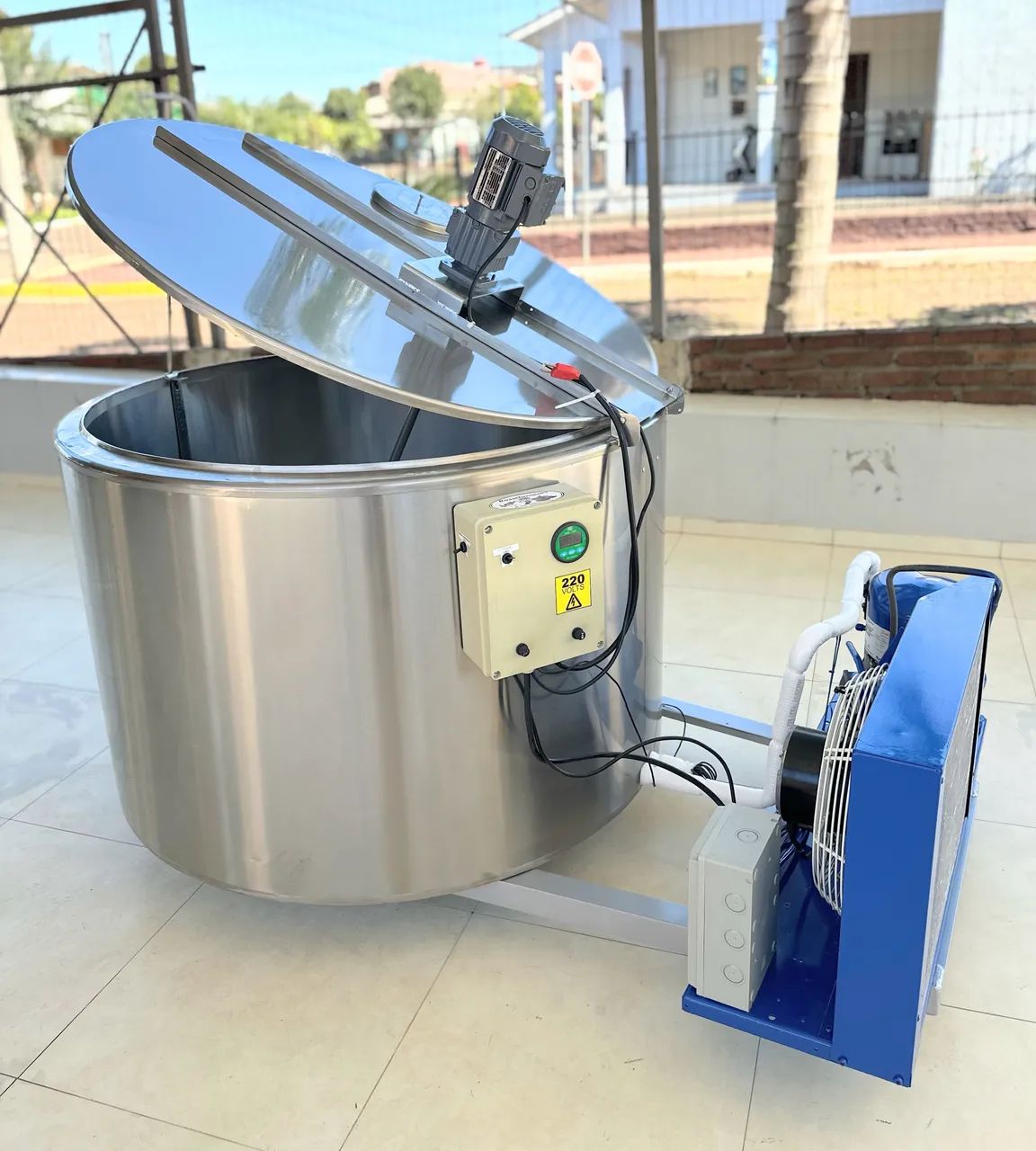 Tanque de Leite 500 Litros Tina Refrigerador Inox Caldas Açaí Sorvetes Água Sucos 220v - Foto 4