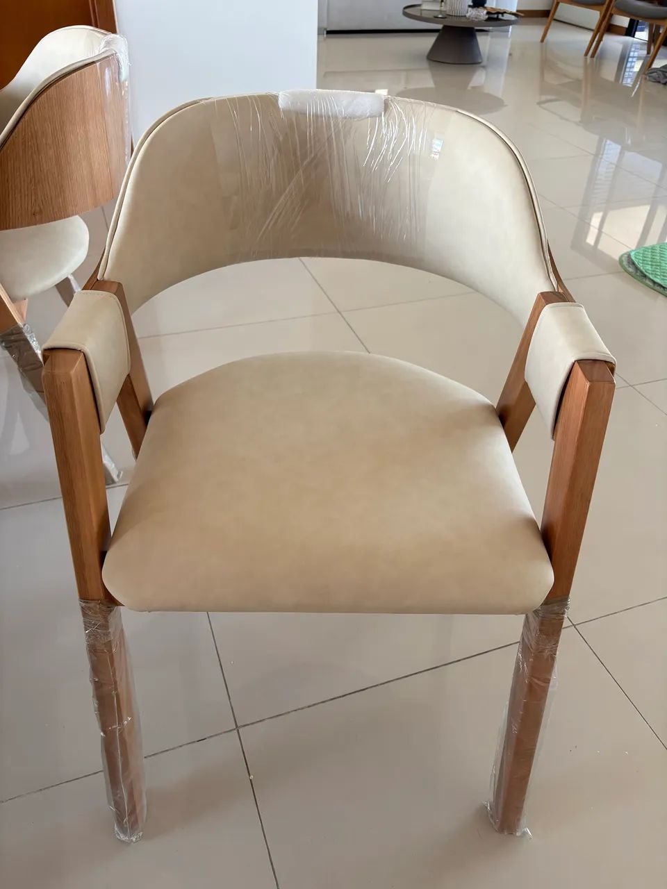 Cadeiras novas - Foto 2