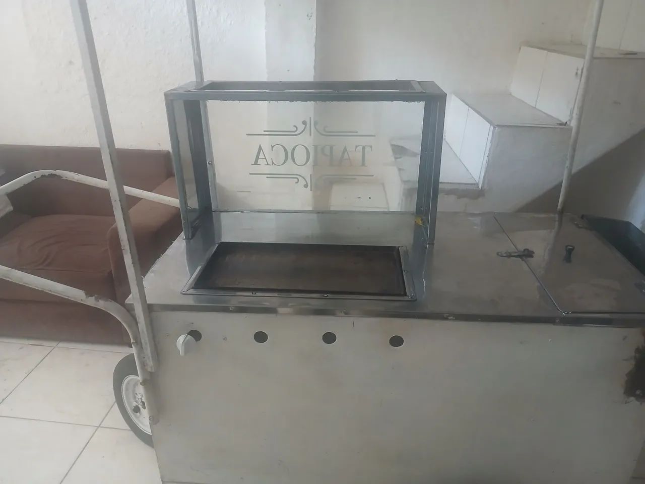 Carrinho de Lanche Alumínio Leve - C/ Chapa + Vitrine + Porta Bebida - Foto 5