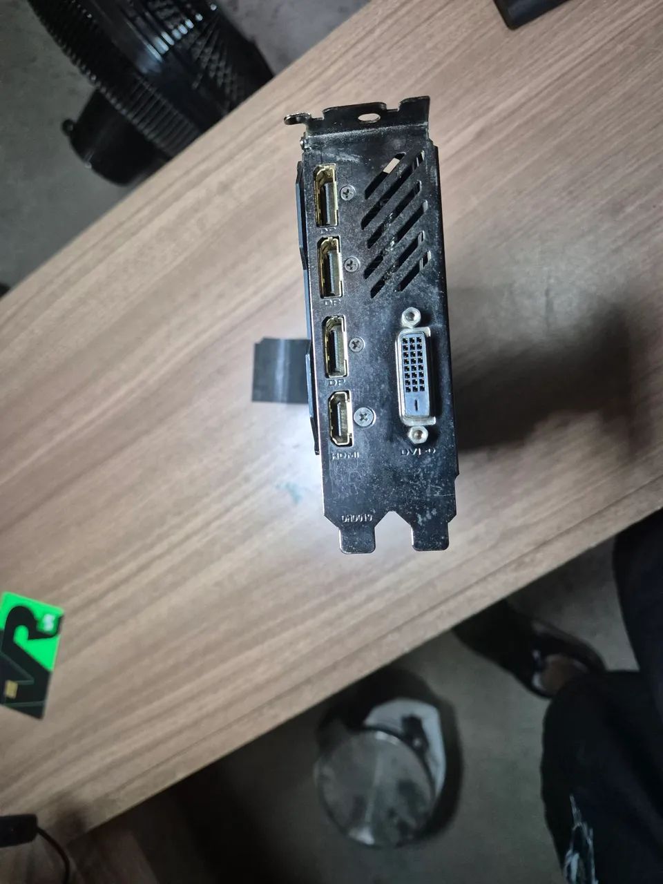 RX 570 4GB GIGABYTE - Foto 2