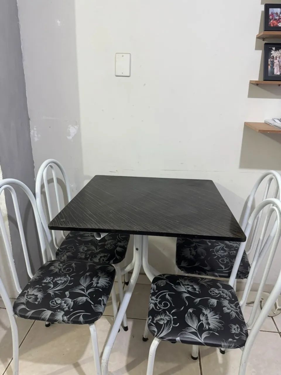 Mesa de jantar 4 lugares