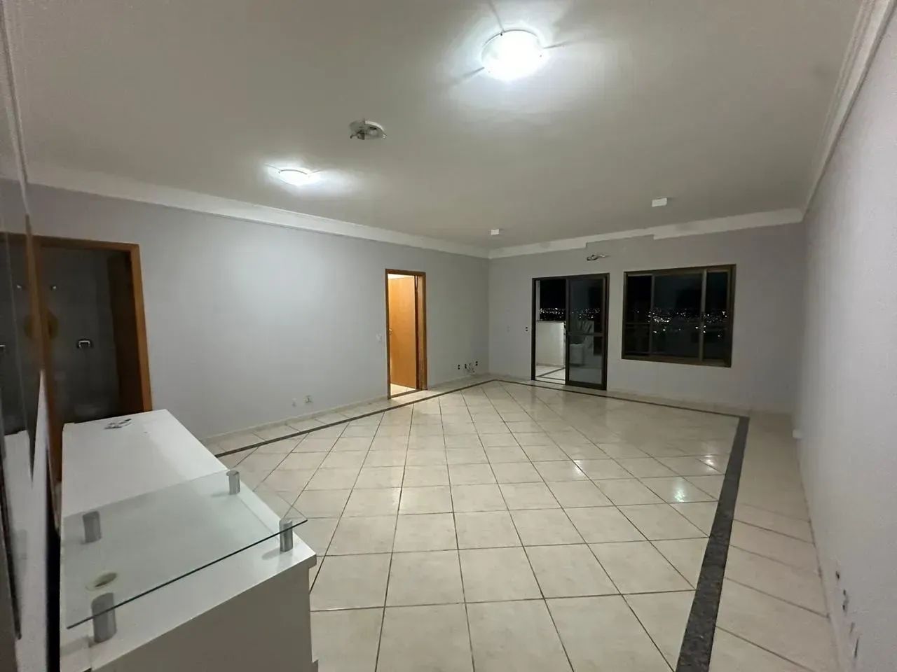 Aluga Apartamento no Edifício Caravelas | 4 quartos - Foto 3