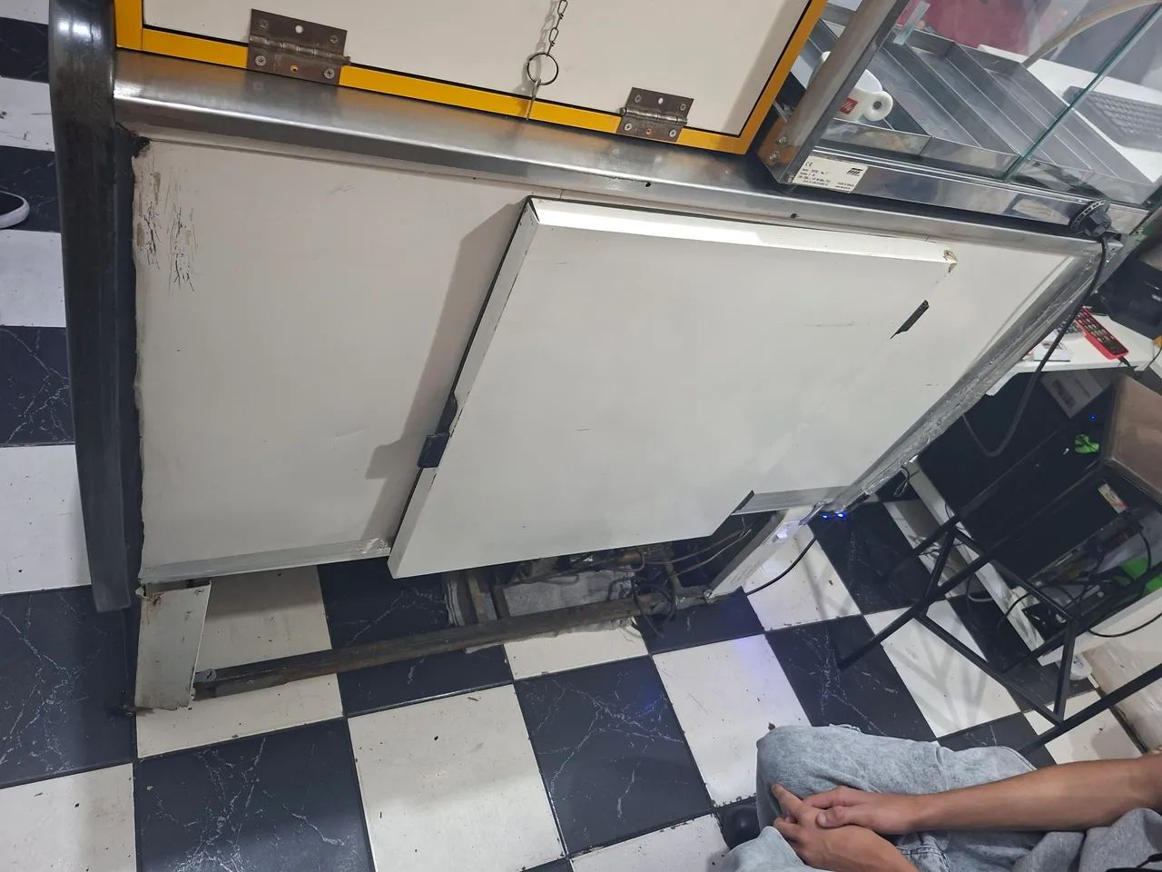 Balcão Expositora Refrigerada 1,50m LED Azul - Gela Perfeitamente 220V