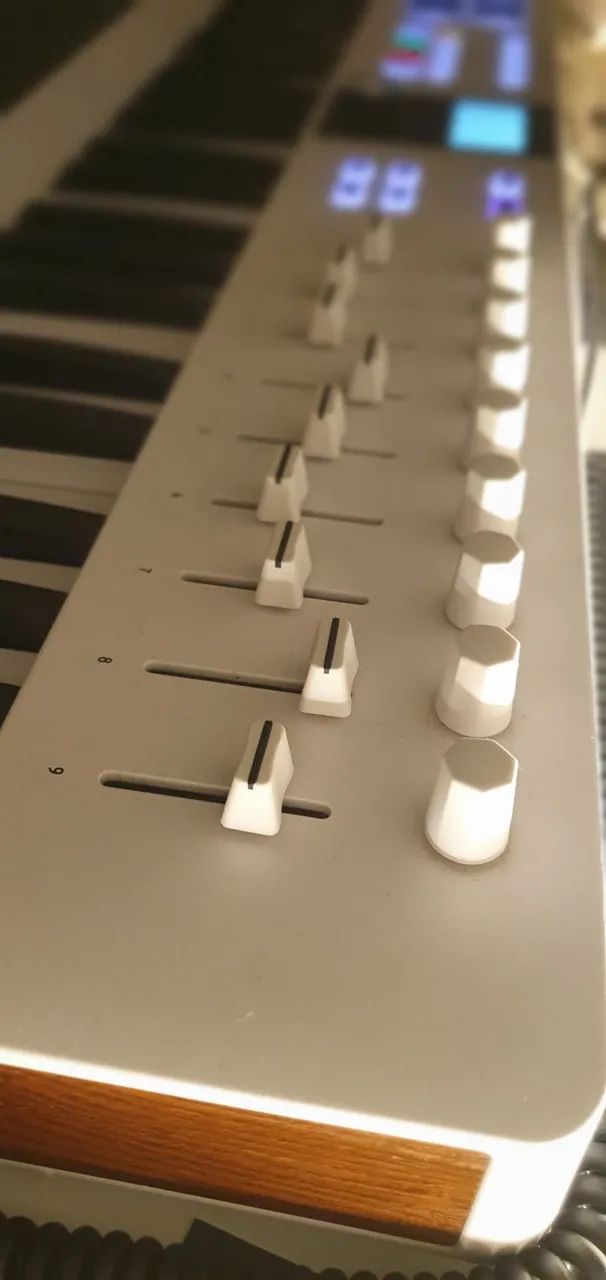 Controlador arturia  - Foto 4