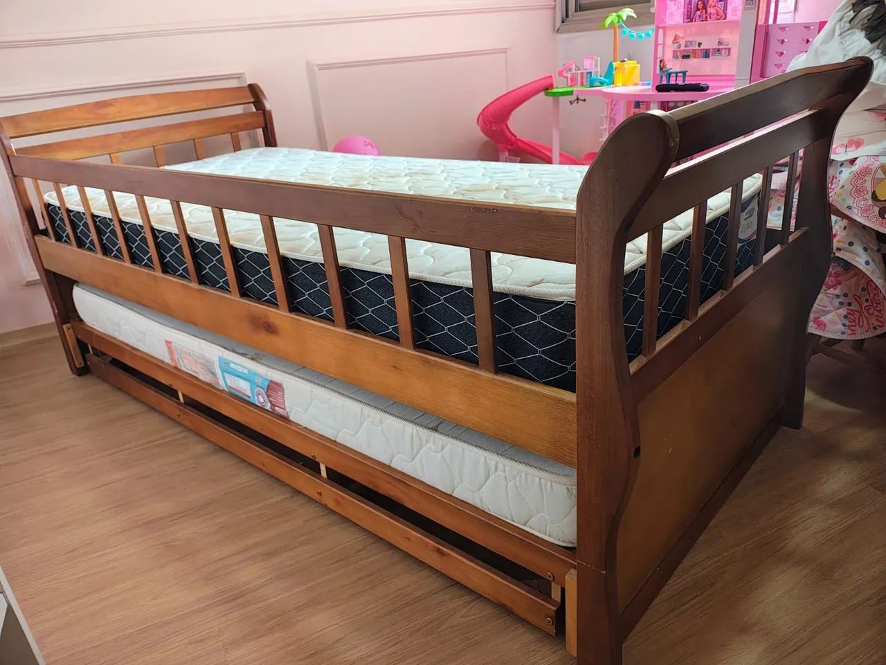 Vendo cama solteiro com cama auxiliar e gaveta - Foto 3