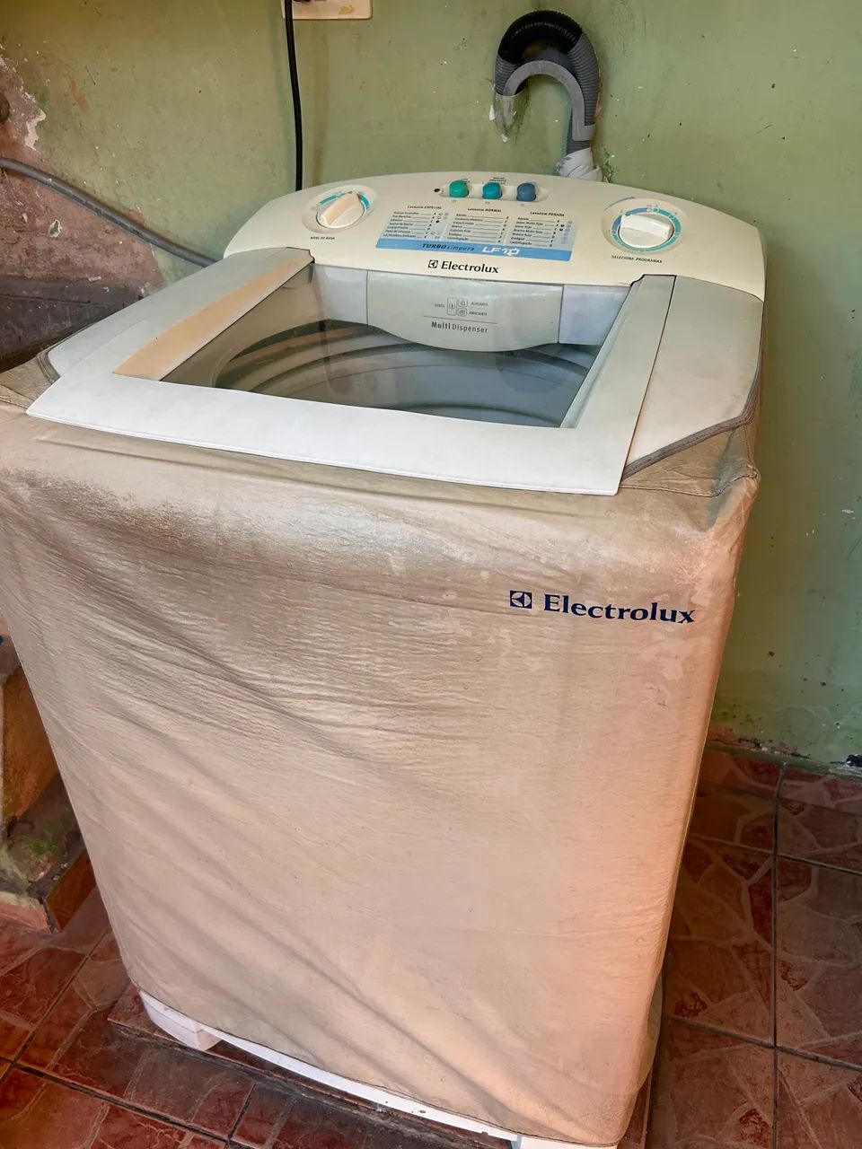 Máquina de lavar 10k eletrolux com defeito  - Foto 3