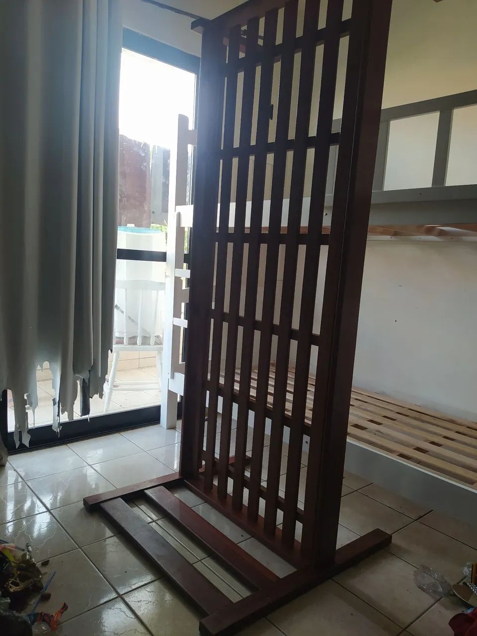 Cama solteiro  de Eucalipto 