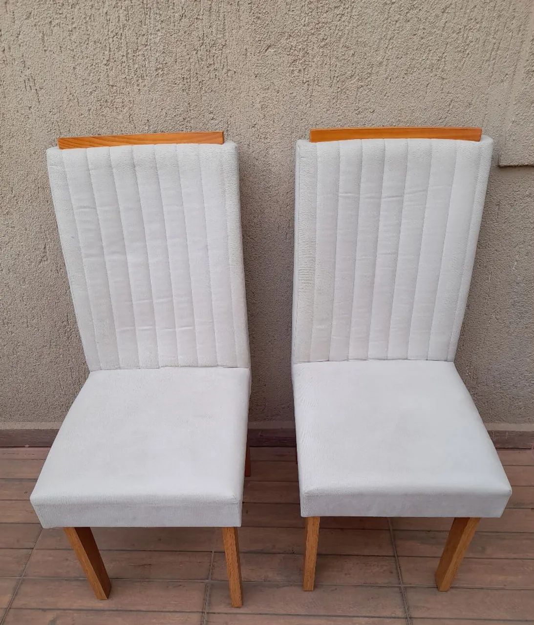 Conjunto cadeira estofada- novinha