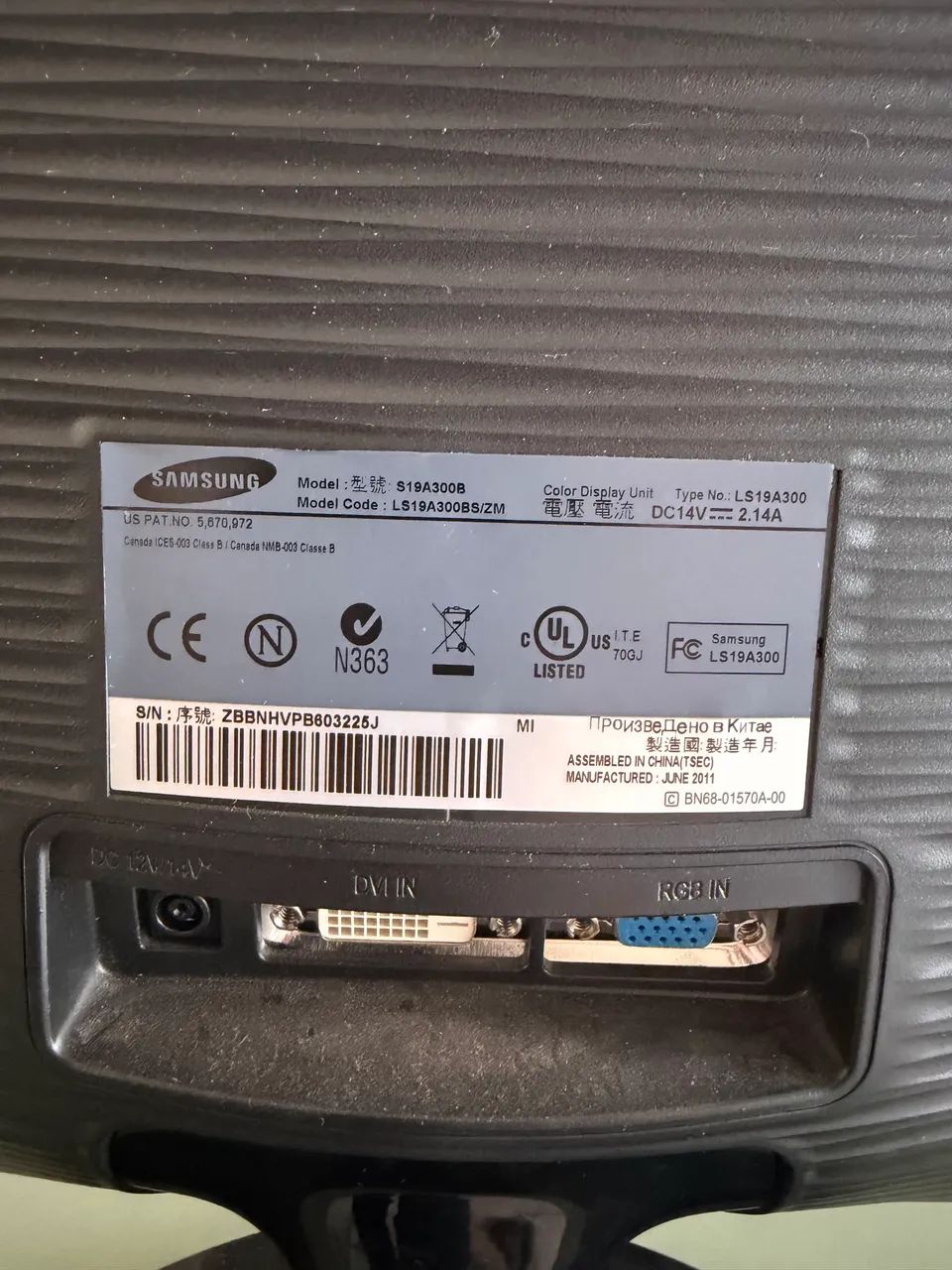 Monitor Samsung 18 polegadas entrada vga 