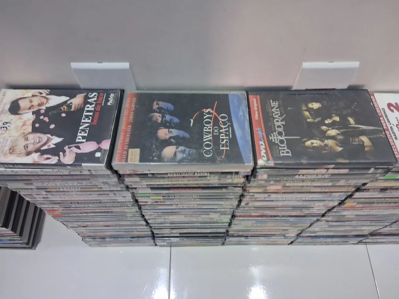Vendo 200 DVDs originais  - Foto 2