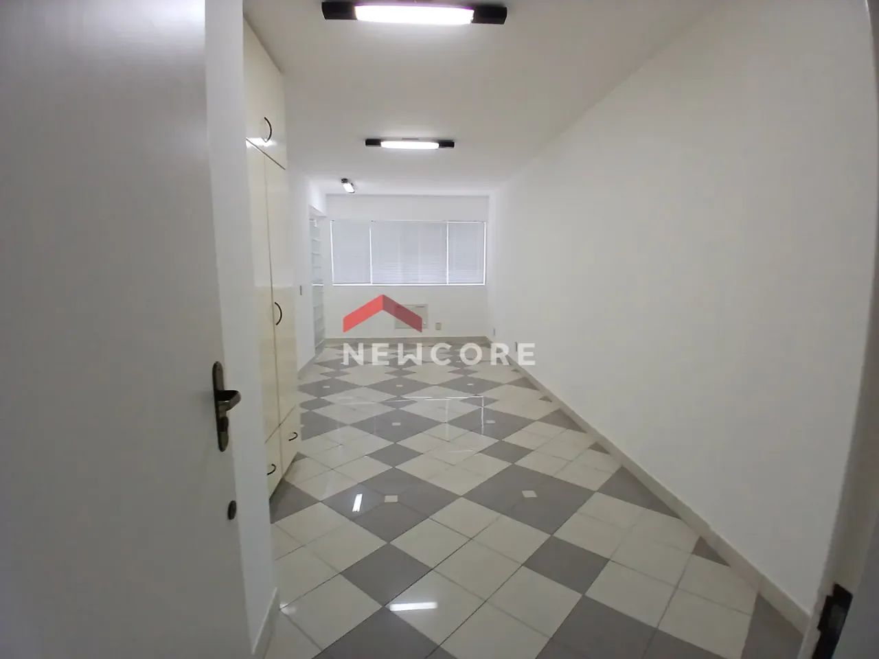 Sala comercial em Rua Lauro Linhares - Trindade - Florianópolis/SC