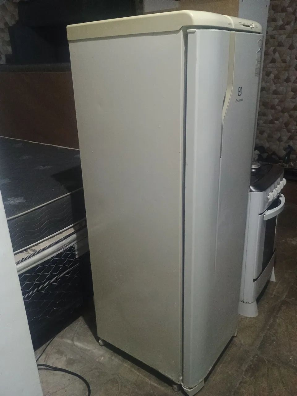 Geladeira Eletrolux funcionando perfeitamente  - Foto 4