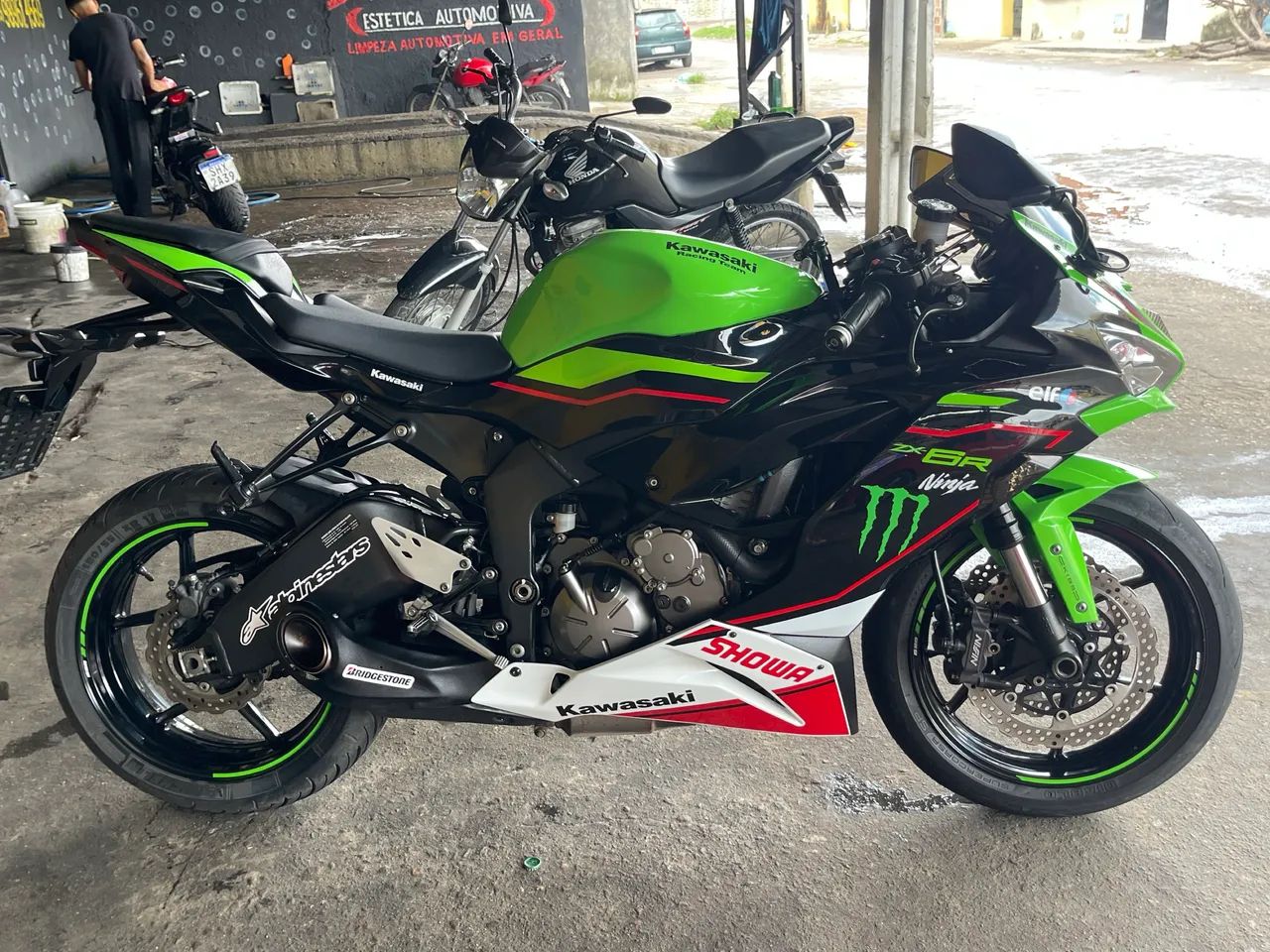 Kawasaki Zx-6r 636cc 2021 - 1504833439 | OLX