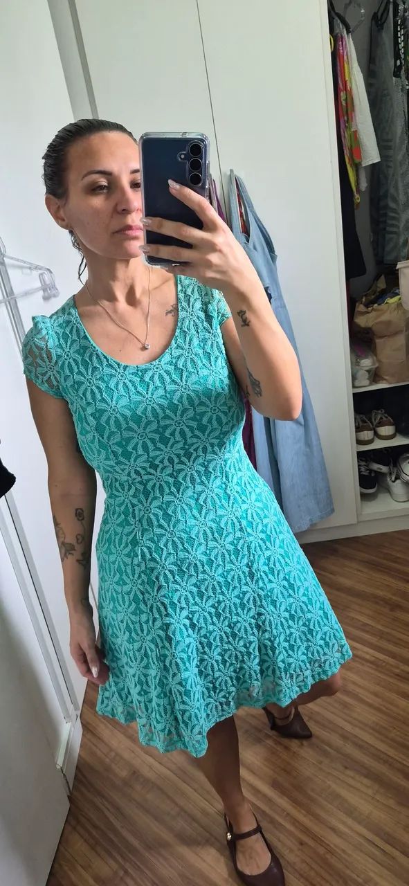 Vestido verde renda
