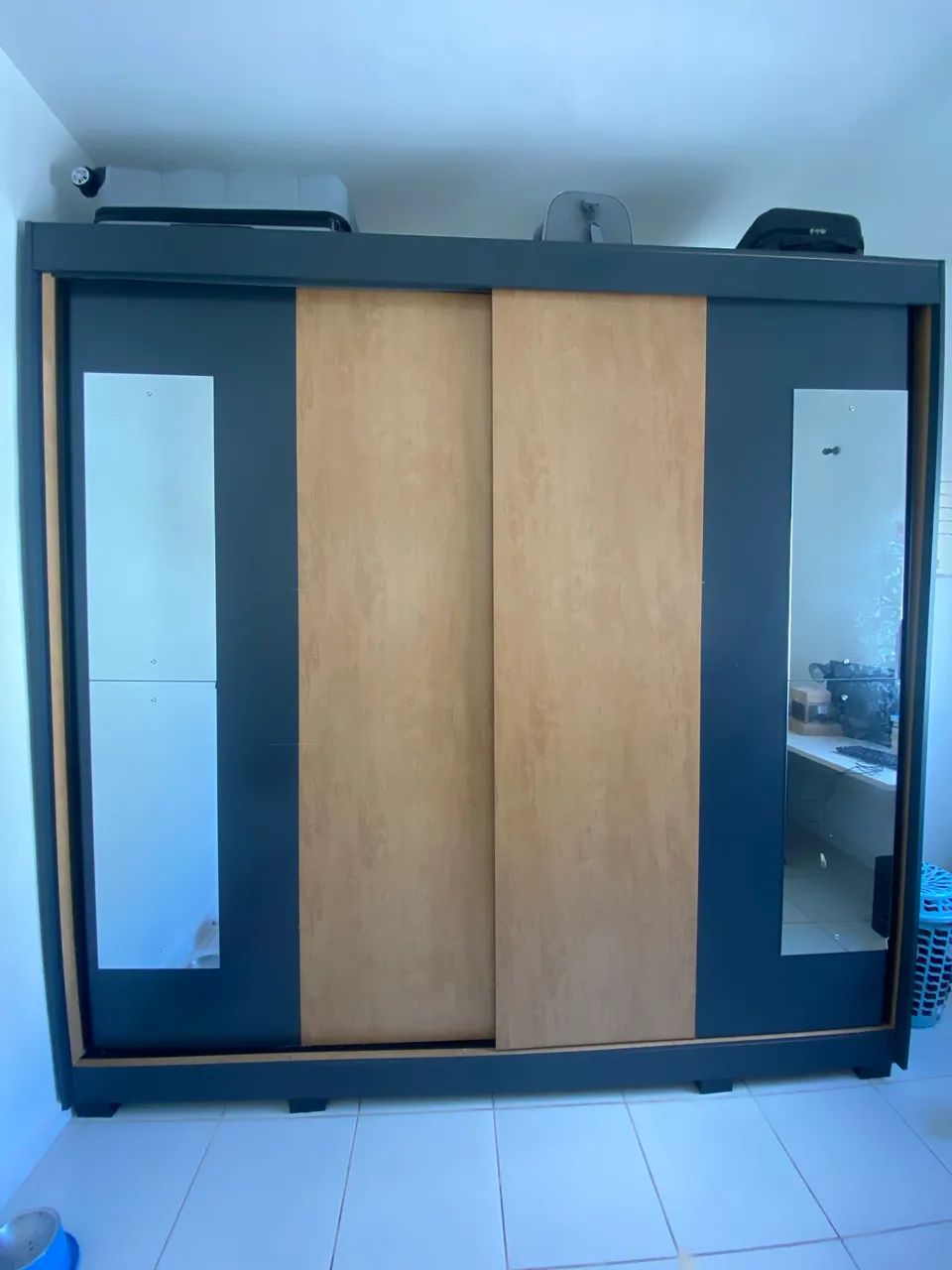 Guarda-roupa para doação