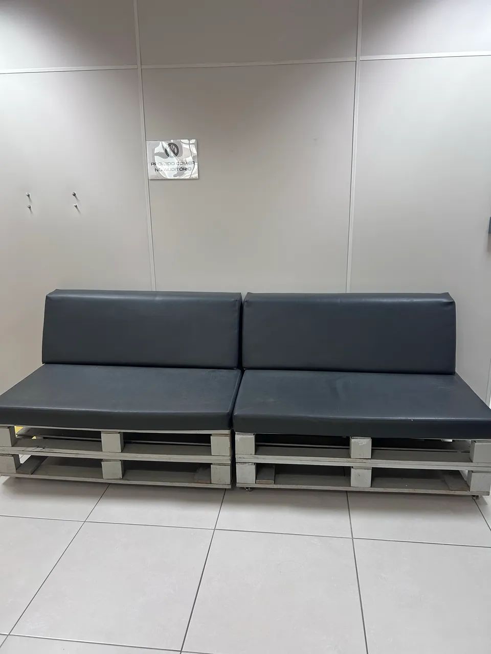 Sofá Modular Estilo Lounge em Pallet   