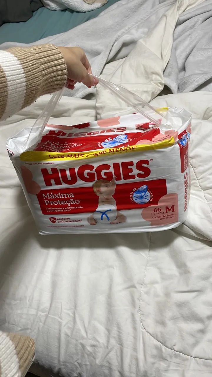 Fraldas Huggies máxima proteção TAM M  - Foto 2
