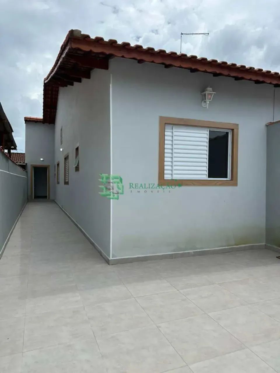 CASA NOVA COM PISCINA, MONGAGUÁ