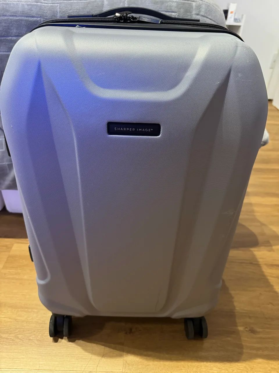 Mala Sharper image comprada nos EUA