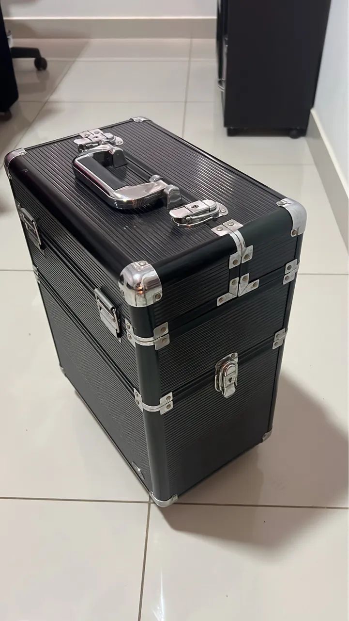 Vendo essa maleta de maquiagem  - Foto 2